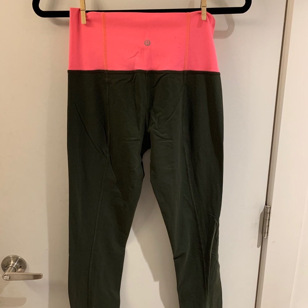 Lululemon aligns size 6